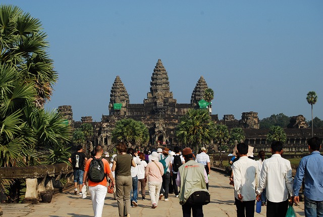 Angkor Wat Daytime (66)